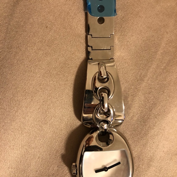 Gucci watch - Picture 5 of 6